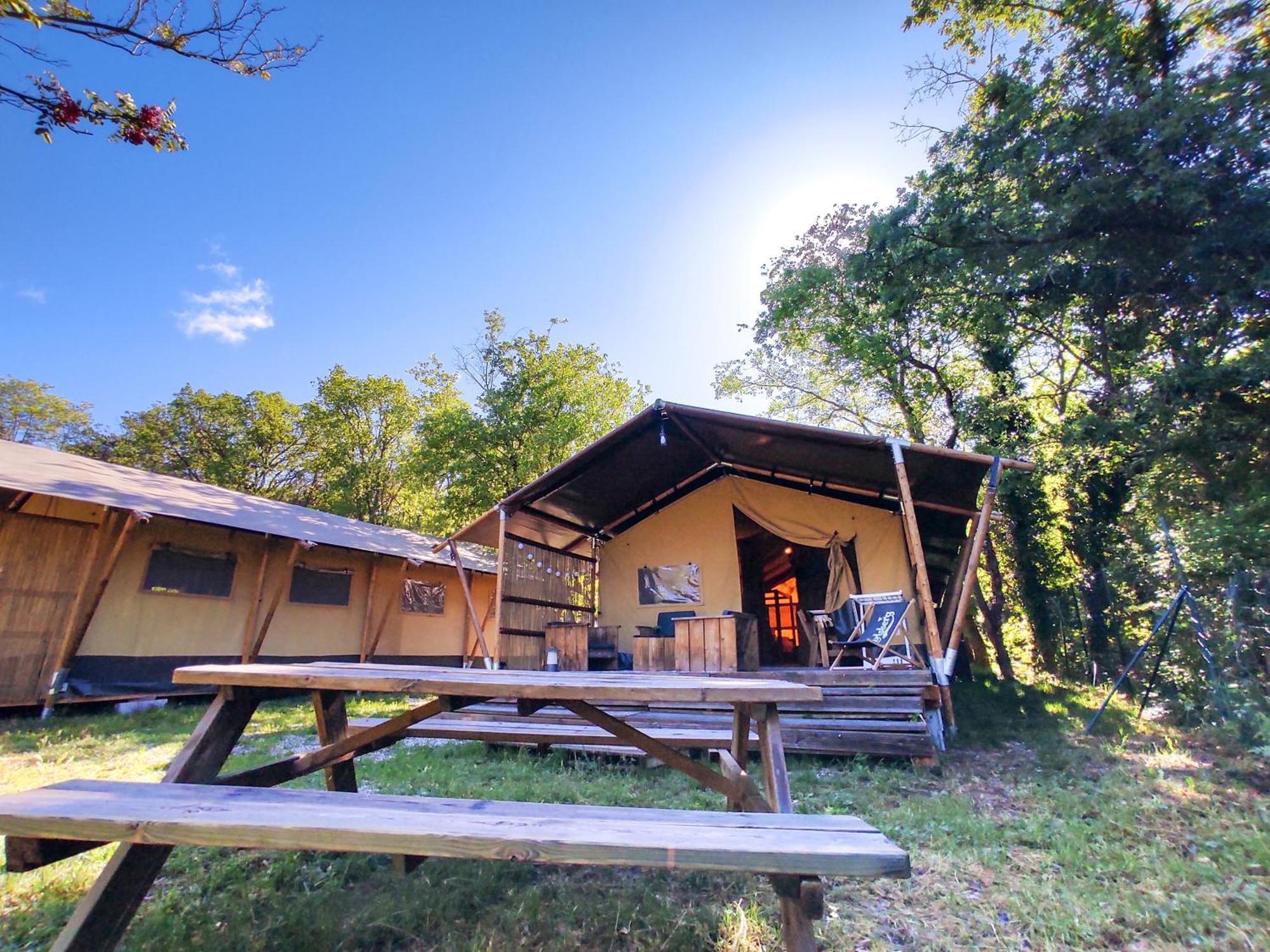 Camping La Grangeonne エスパラン・ド・ヴェルドン エクステリア 写真